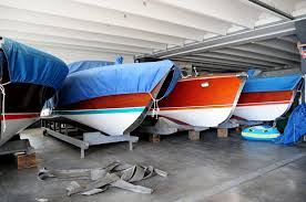 What to know about storing your boat for the winter.